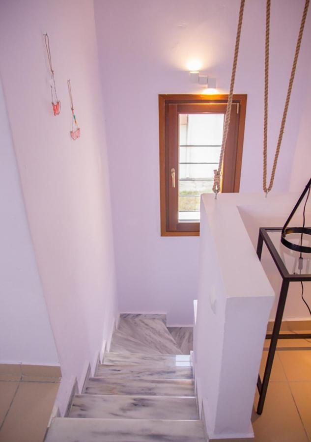 Beachfront Stylish Maisonette In Иерисос Екстериор снимка