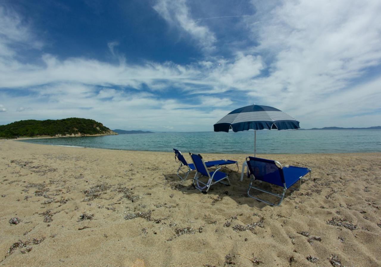 Beachfront Stylish Maisonette In Иерисос Екстериор снимка