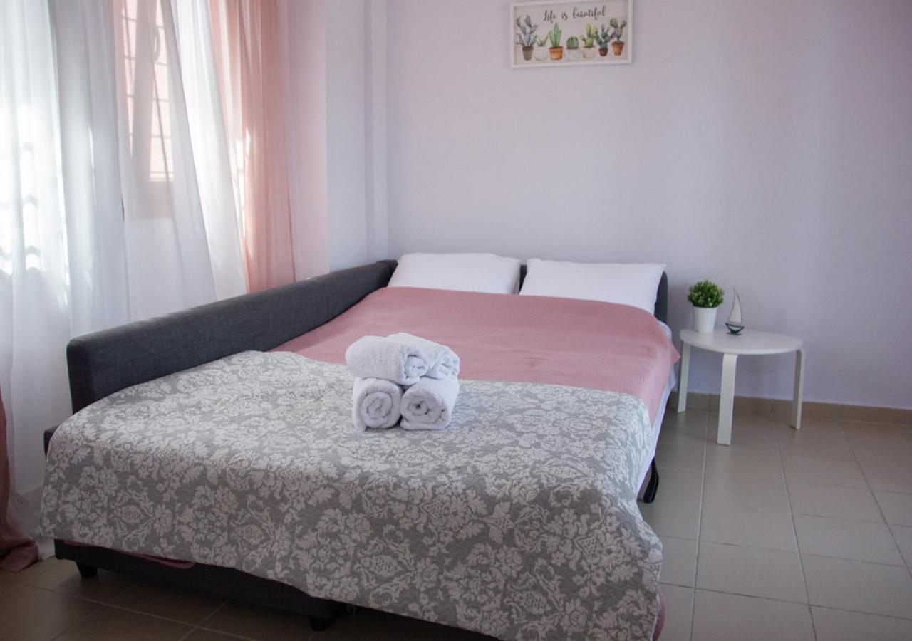 Beachfront Stylish Maisonette In Иерисос Екстериор снимка